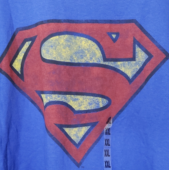 Superman Logo Tshirt - Picture 2 of 6